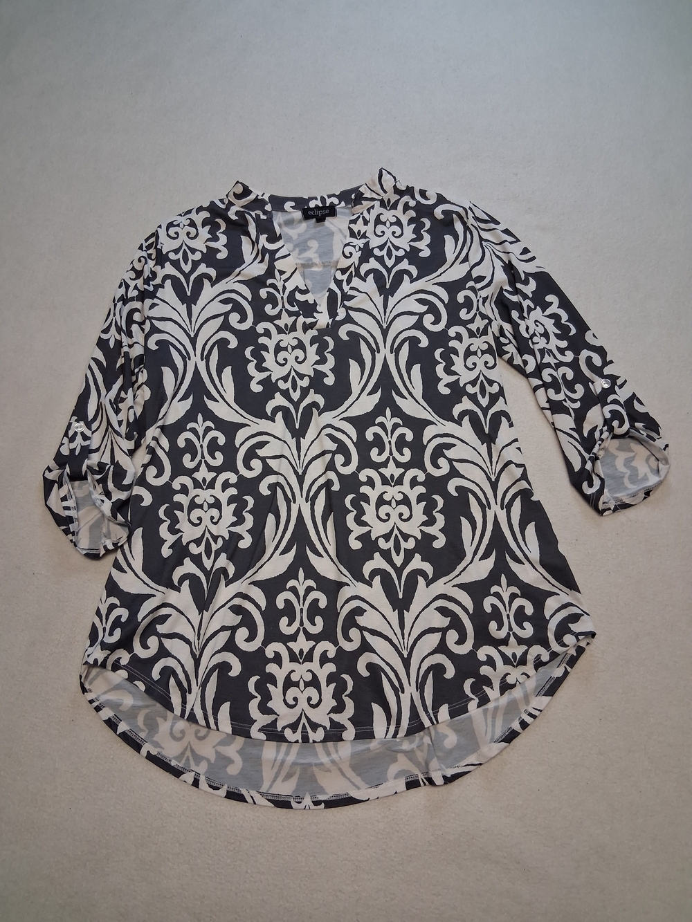 4/20$ Dark Grey & White Patterned V-Neck Tunic Top - 3/4 Sleeve